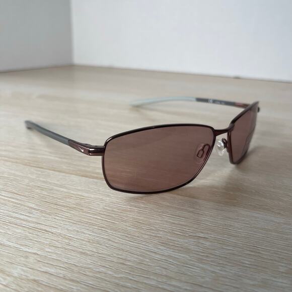 NWOT Nike Pivot Six E EV1092 220 Sunglasses Bronze Frame Nike Course WITH FLAW - Picture 1 of 10